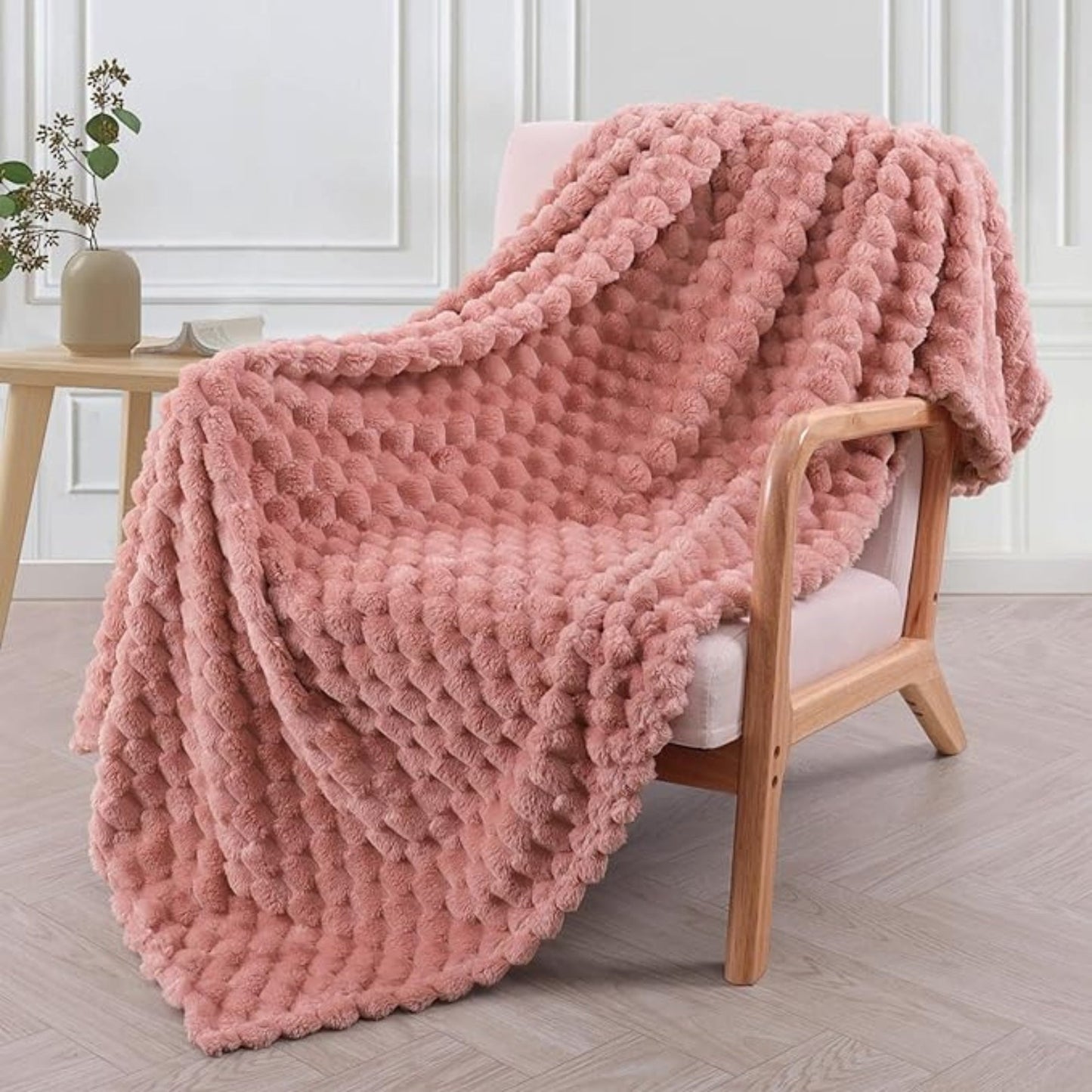 Comfort Collection | Fleece Throw Blanket with Ultra-Plush Softness | Cozy Accent for Year-Round Warmth 1