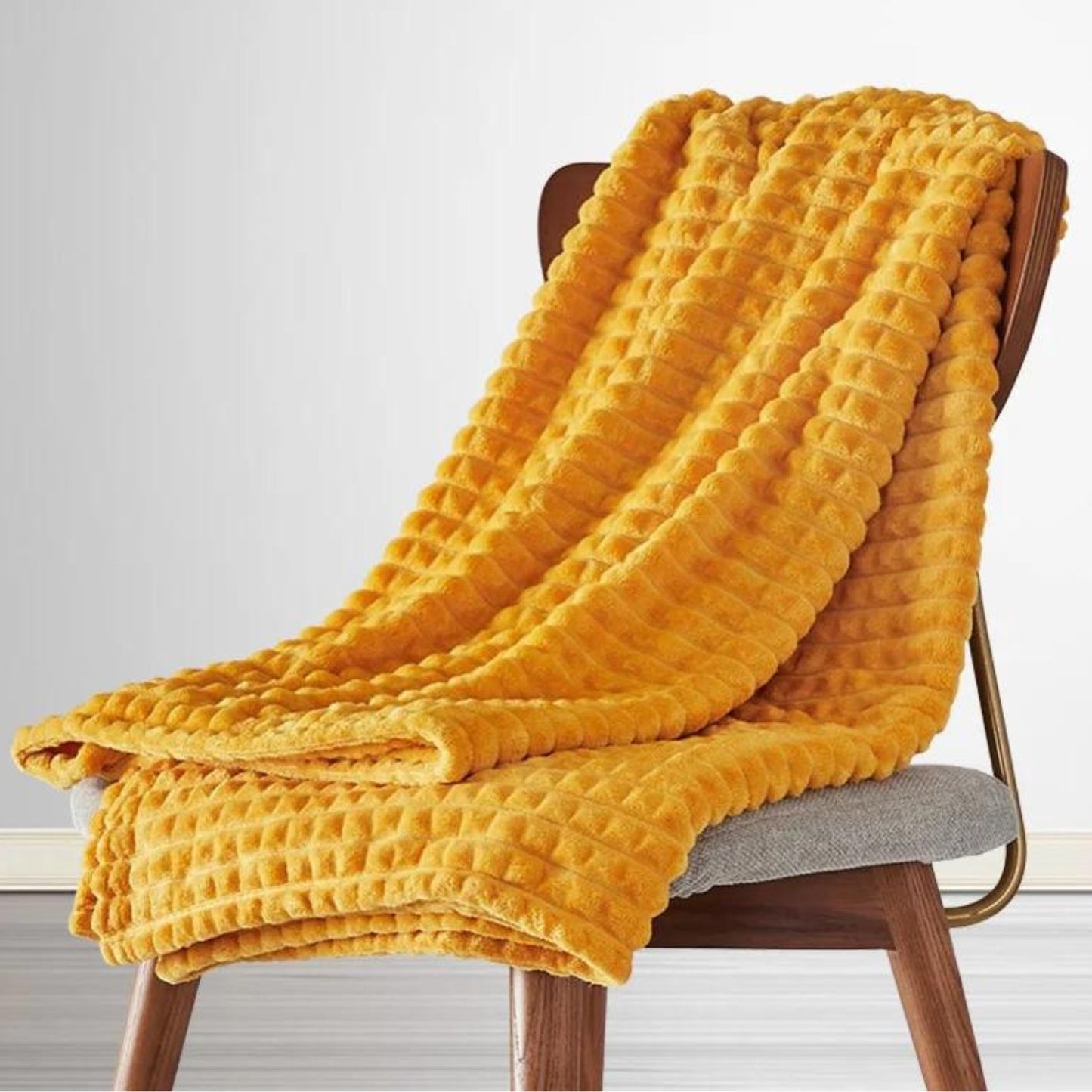Comfort Collection | Fleece Throw Blanket with Ultra-Plush Softness | Cozy Accent for Year-Round Warmth 2