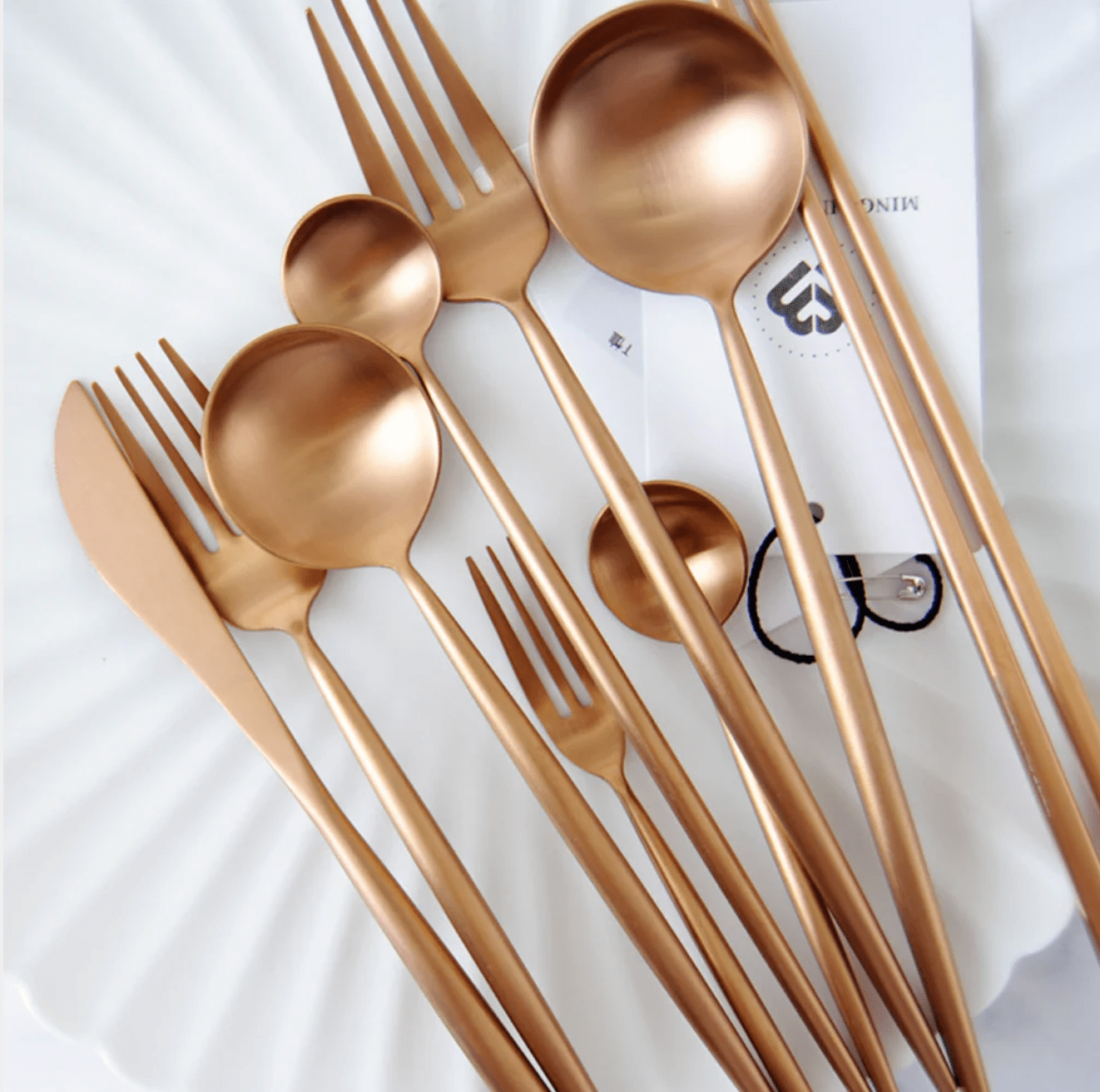 Elegant Utensil Set | Stainless Steel Dining Tools with Curved Design | Available in Black, Silver, Gold, and Rose Gold 2
