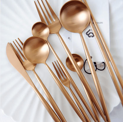 Elegant Utensil Set | Stainless Steel Dining Tools with Curved Design | Available in Black, Silver, Gold, and Rose Gold 2