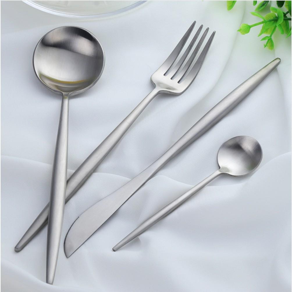 Elegant Utensil Set | Stainless Steel Dining Tools with Curved Design | Available in Black, Silver, Gold, and Rose Gold 5