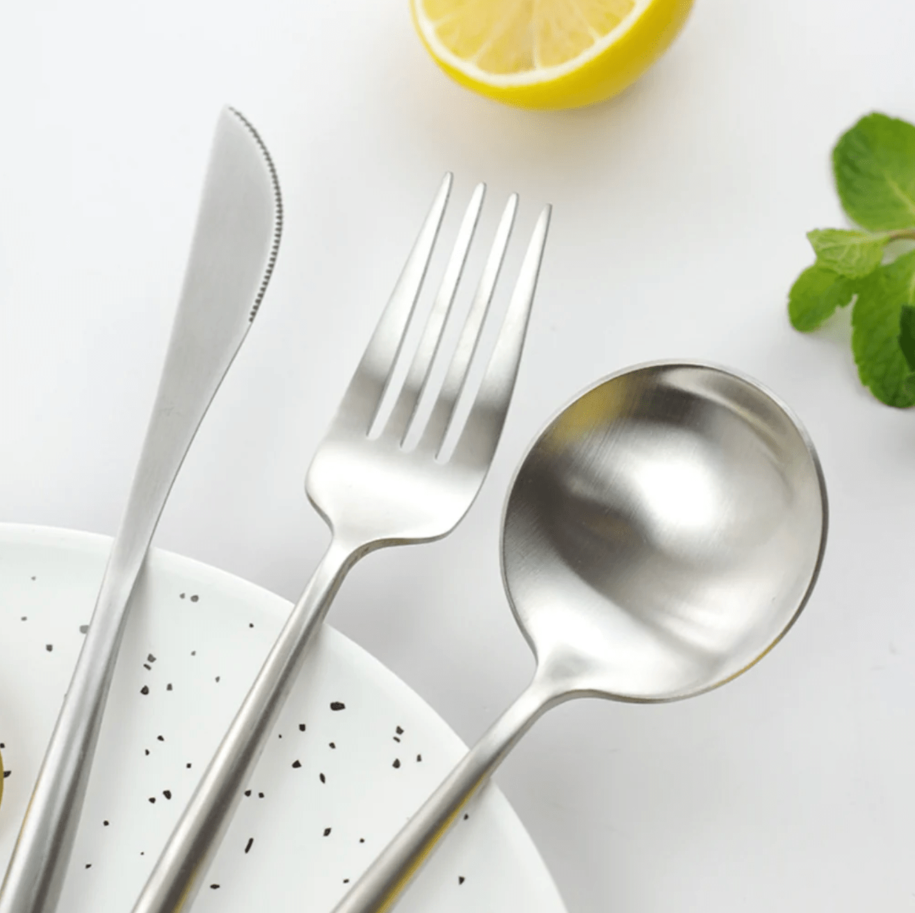 Elegant Utensil Set | Stainless Steel Dining Tools with Curved Design | Available in Black, Silver, Gold, and Rose Gold 6