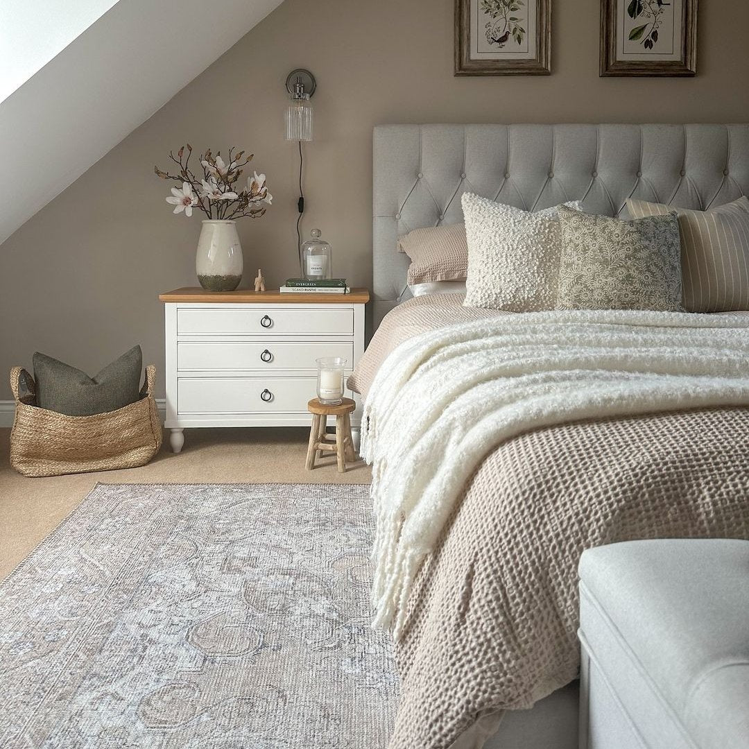 Flatwoven Washable Rug with Stain Resistance & Non-Slip Backing for Elegant Living Spaces 3