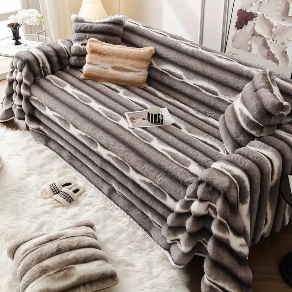 Luxurious Velvet Faux Fur Couch Cover | Plush Microfibre Blend for Stylish Comfort and Protection 6