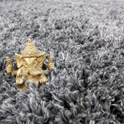 Plush Grey Shaggy Rug | Soft Texture & Versatile Design for Ultimate Comfort 5