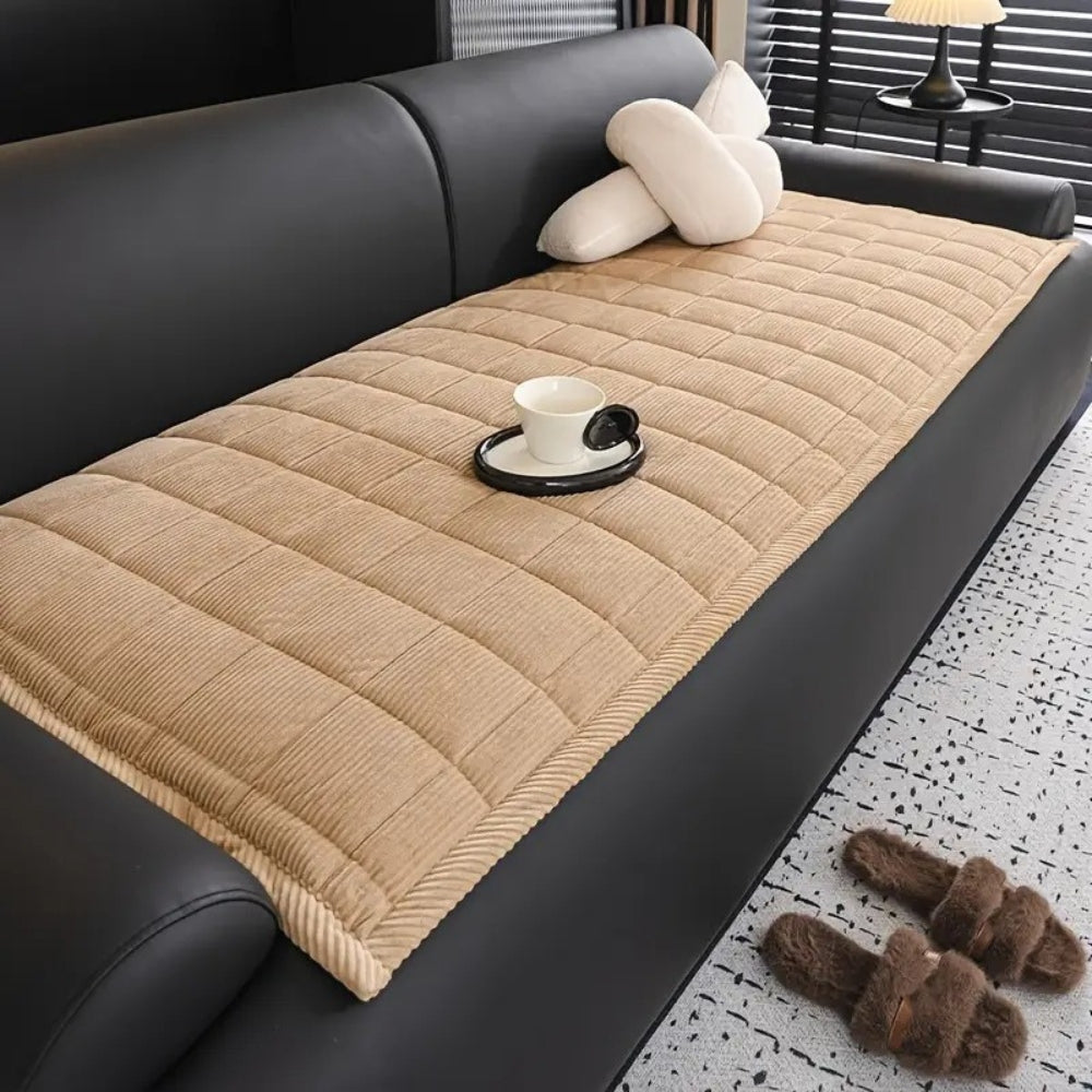 Quilted Couch Cover Mat with Non-Slip Design | Elegant Protection for Pets 0