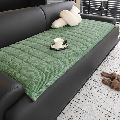 Quilted Couch Cover Mat with Non-Slip Design | Elegant Protection for Pets 3
