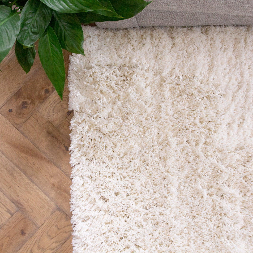 Soft Shaggy Area Rug | Cream White Design with Plush Texture | Versatile Living Room Rugs for Comfort and Style 3