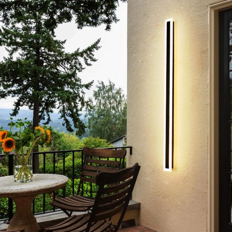 Vynn Series | Outdoor Wall Lamp with Transparent Acrylic Pane | Weather-Resistant Design for Timeless Elegance 10
