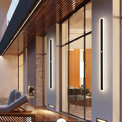 Vynn Series | Outdoor Wall Lamp with Transparent Acrylic Pane | Weather-Resistant Design for Timeless Elegance 11